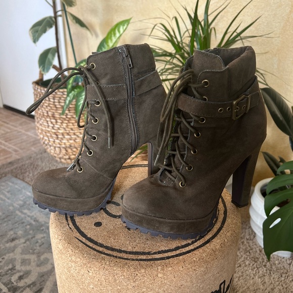 Shoedazzle High Heel Booties - Picture 1 of 10